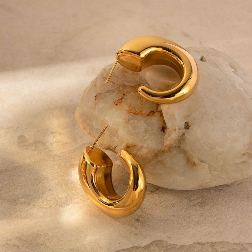 C SHAPE EARRING