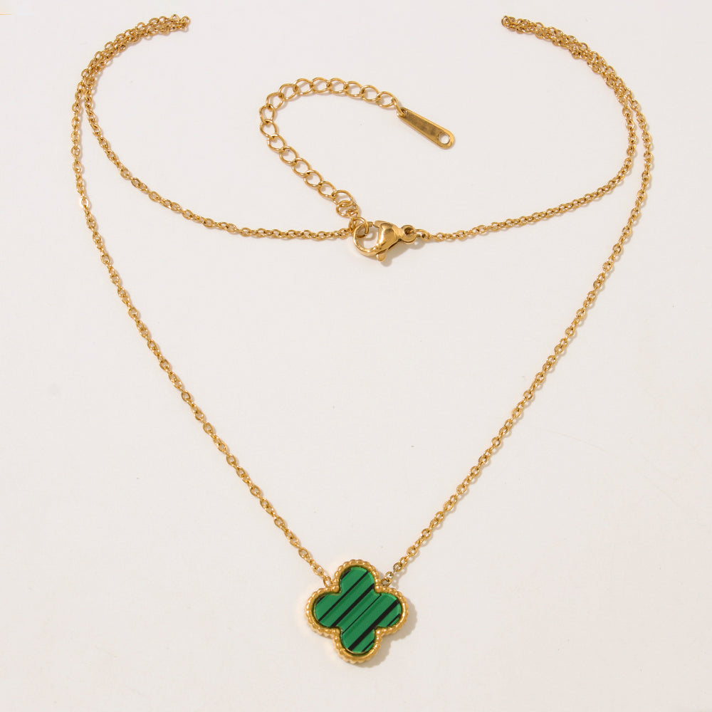 MEGAN PENDANT NECKLACE