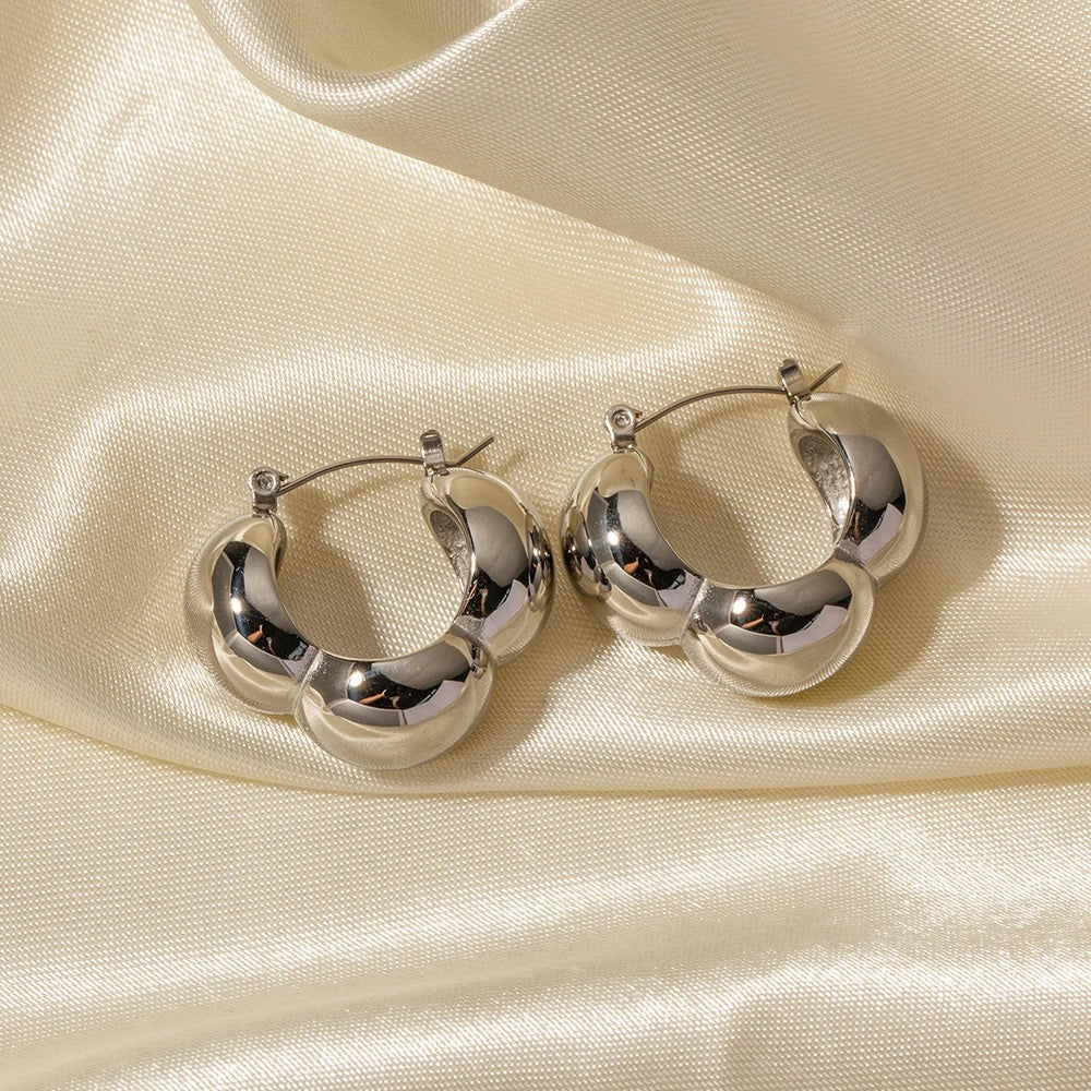 DANA MINI HOOP EARRINGS