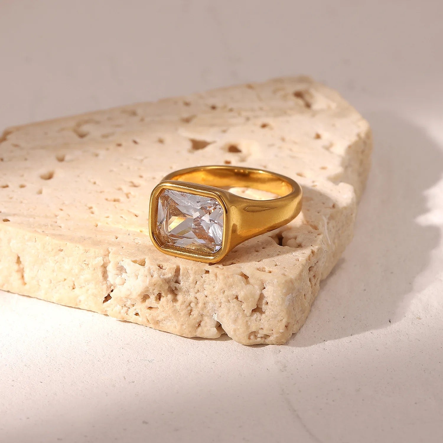 SQUARE ZIRCON RING