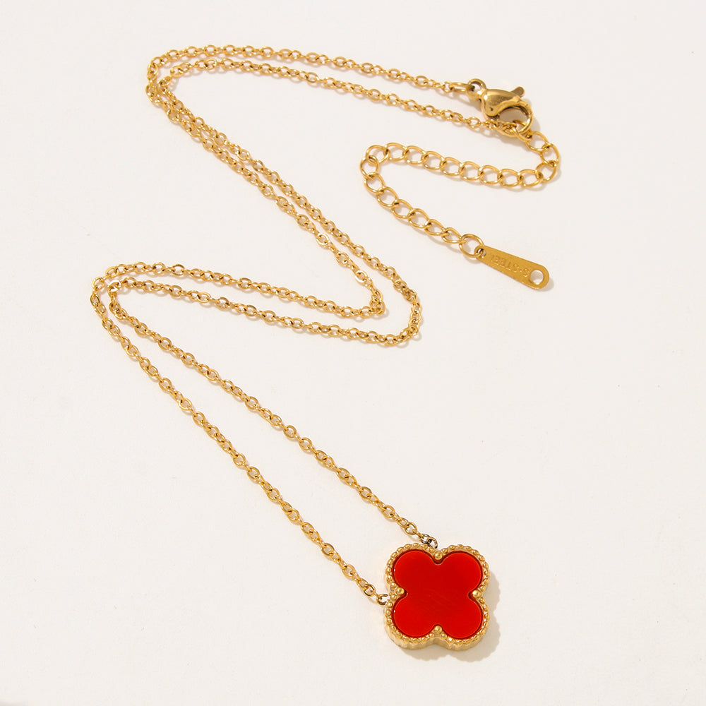 MEGAN PENDANT NECKLACE