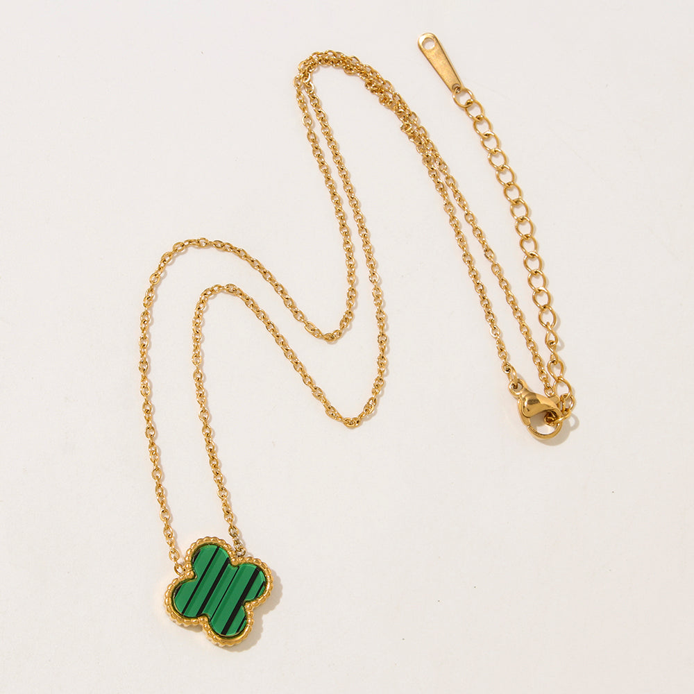 MEGAN PENDANT NECKLACE