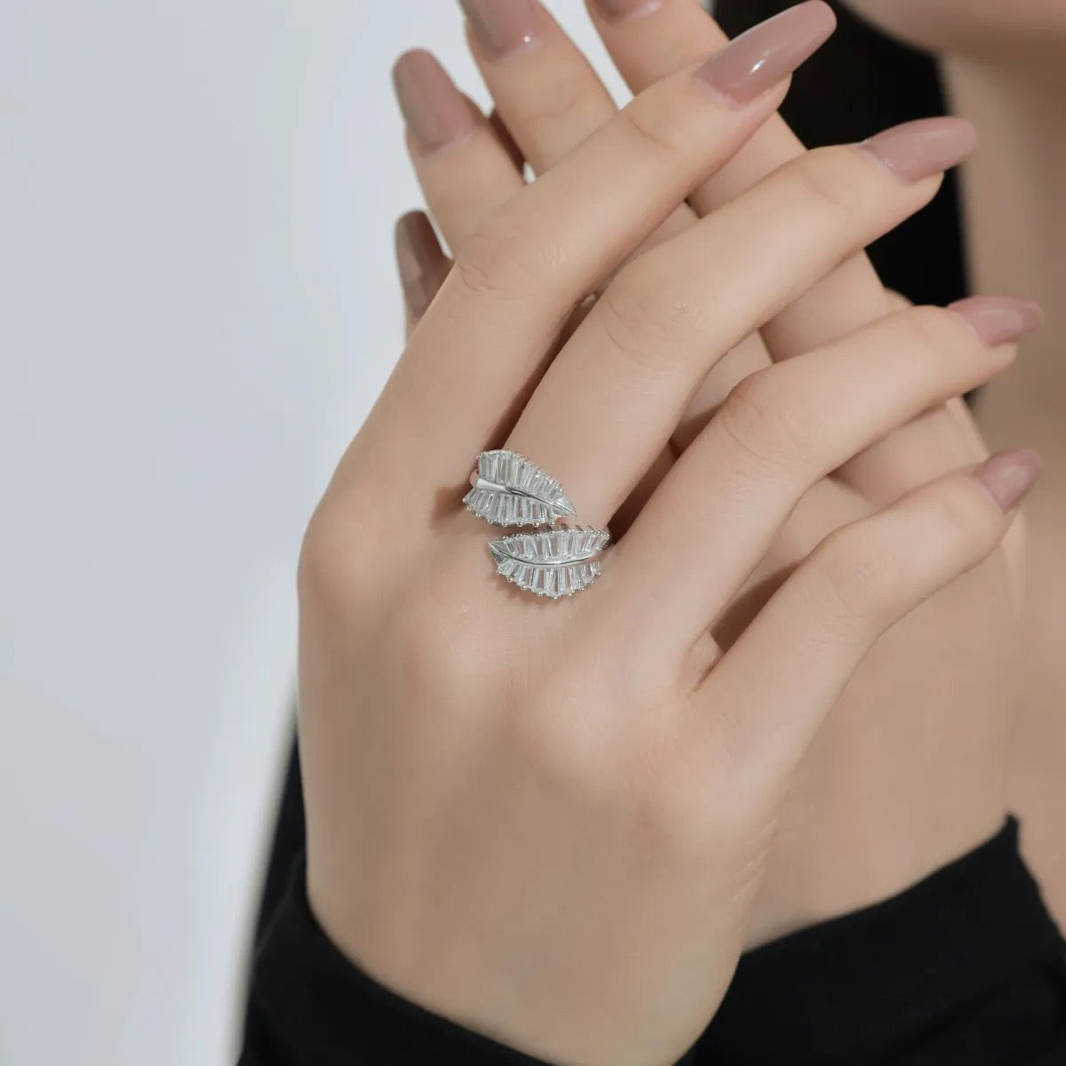 ADJUSTABLE LEAF RING (STERLING SILVER)