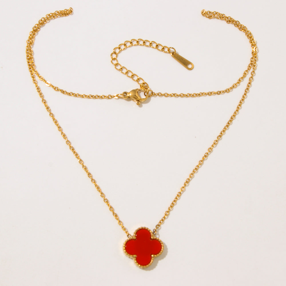 MEGAN PENDANT NECKLACE