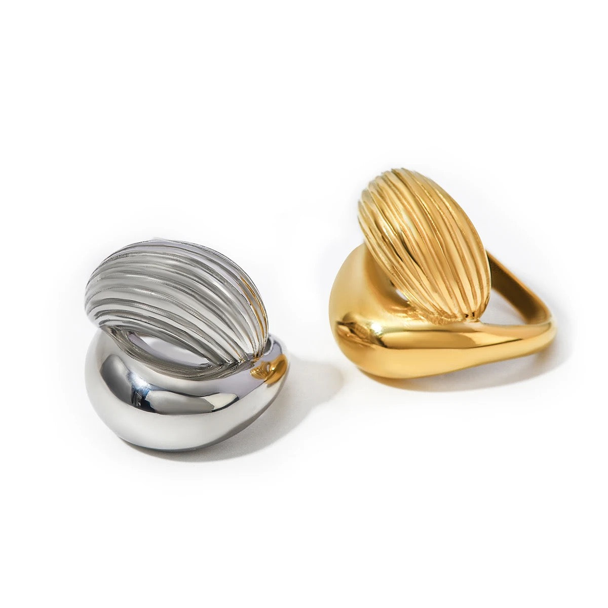 INTERLACED CHUNKY RING