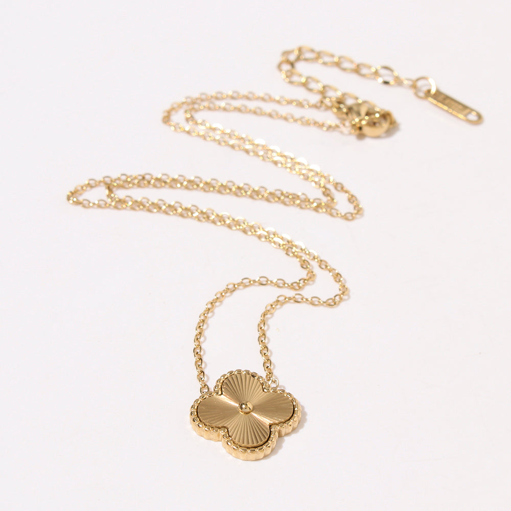 MEGAN PENDANT NECKLACE