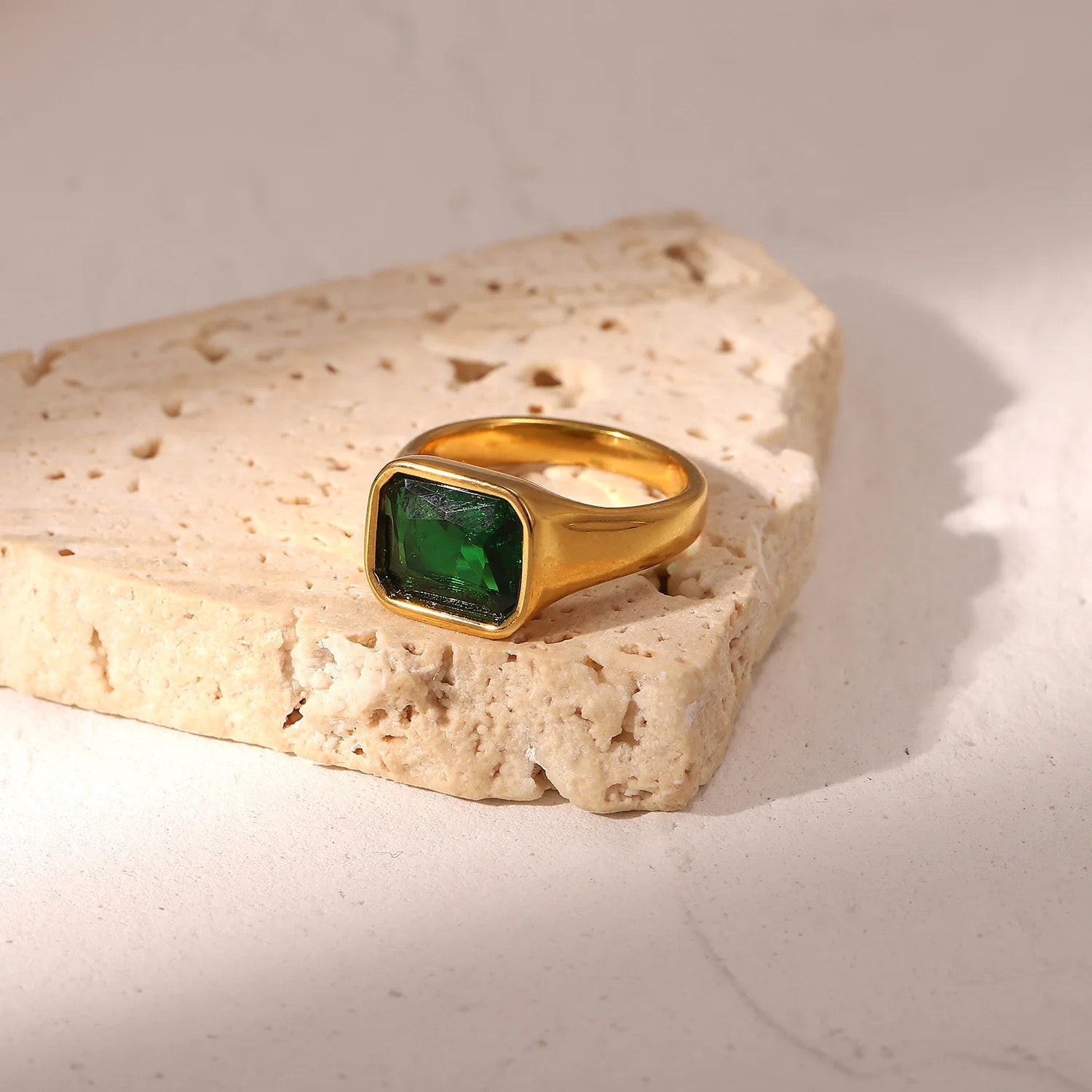 SQUARE ZIRCON RING