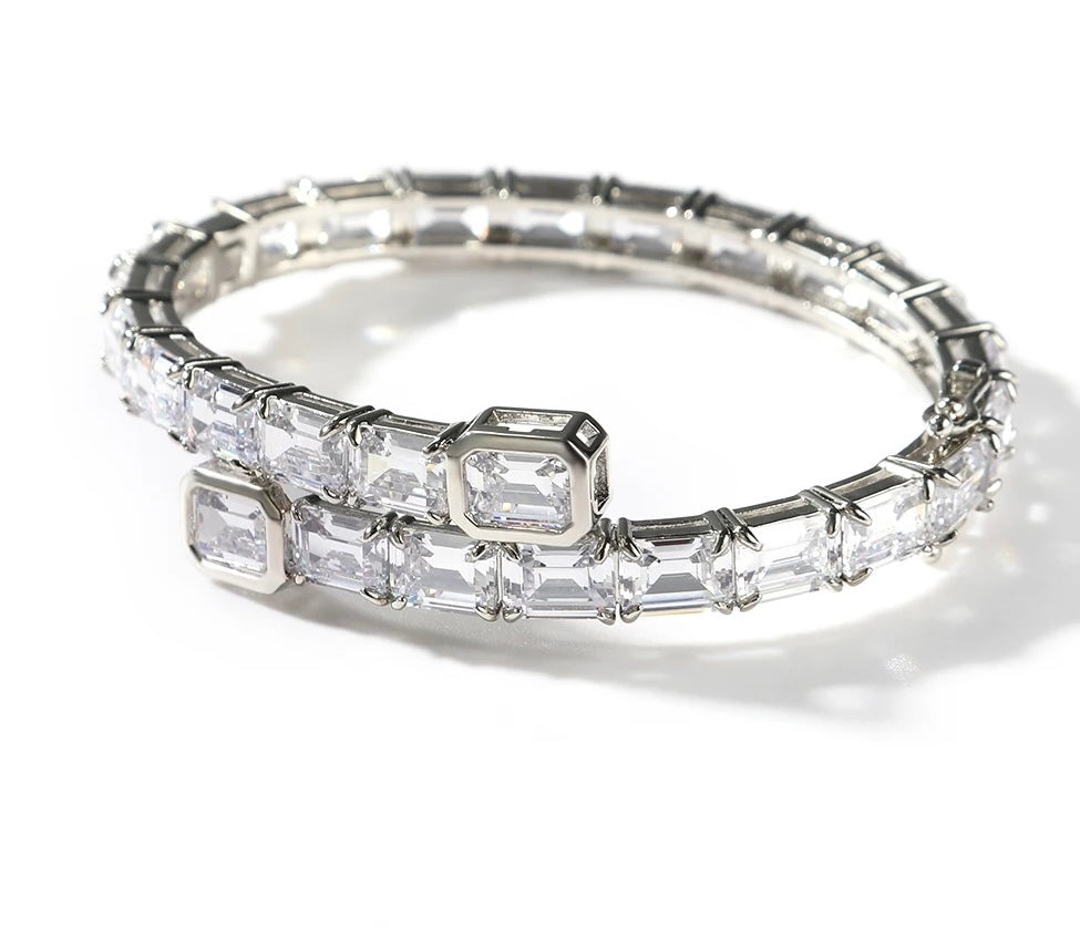 LUXURY PRINCESS CUT BANGLES