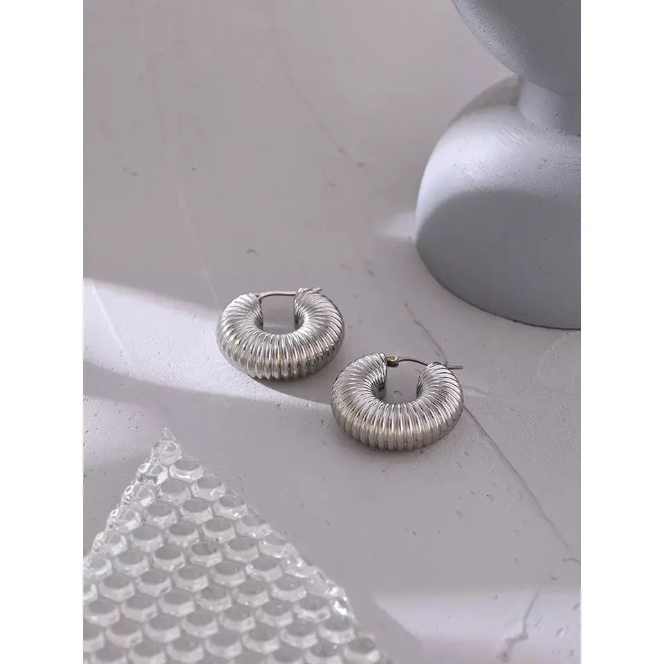 EVA CHUNKY HOOP EARRINGS
