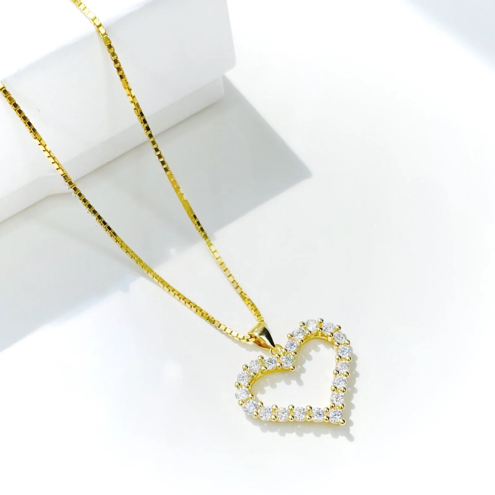 NEW CZ HEART NECKLACE