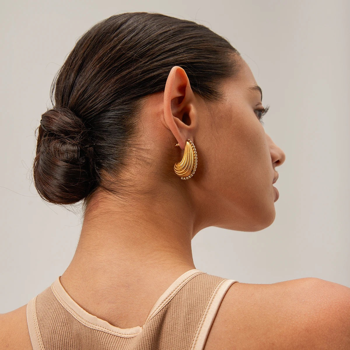 18KGP HOLLOW TEAR DROP EARRINGS