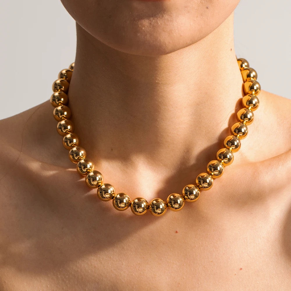 MIA STATEMENT NECKLACE
