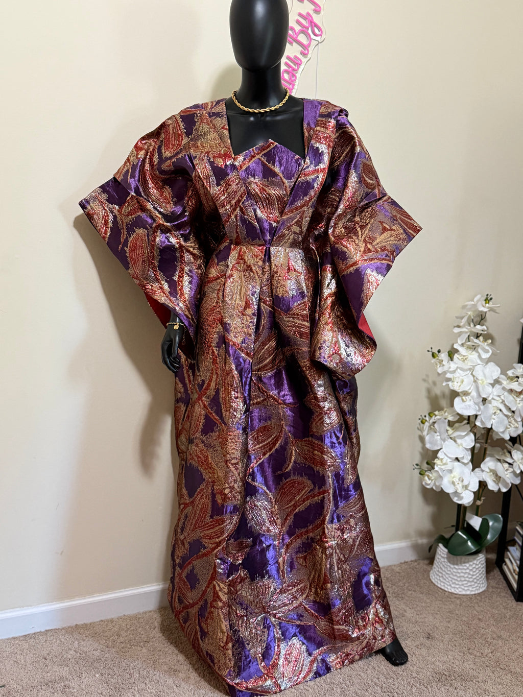 AISHA ROYAL RADIANCE BUBU