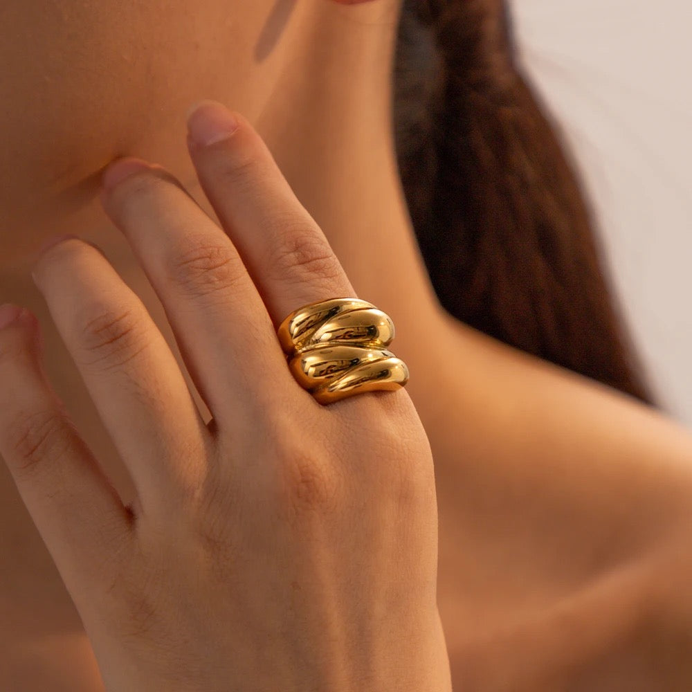 TWISTED RING SIZE 7