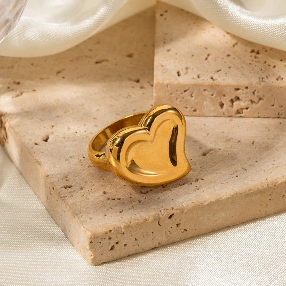 A BIG HEART RING