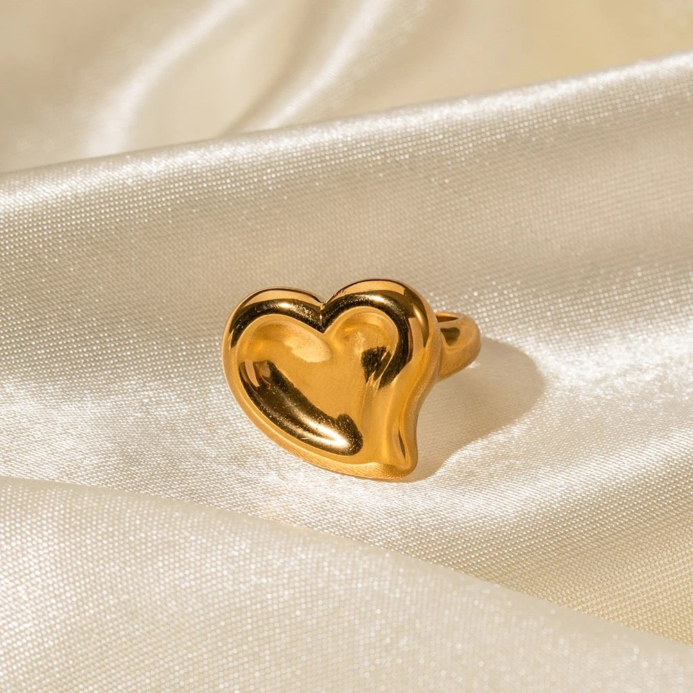 A BIG HEART RING