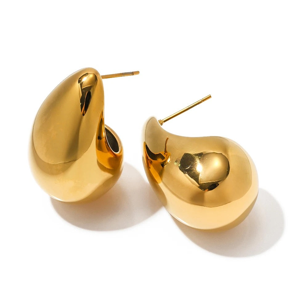 HOLLOW OUT TEAR DROP STUD EARRING