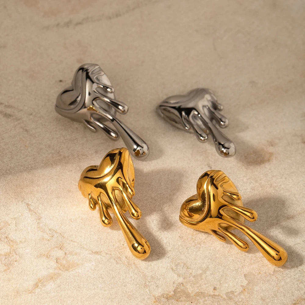 DRIPPING GOLD STUD EARRING