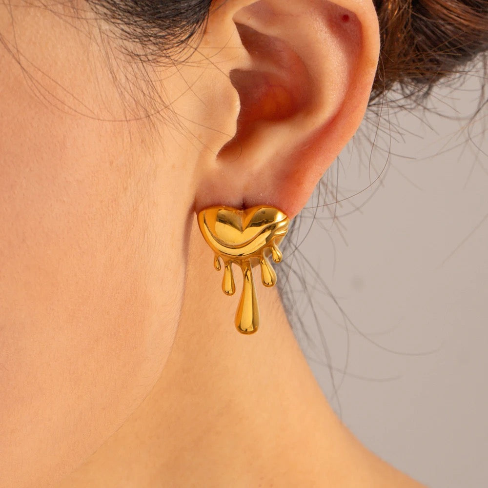 DRIPPING GOLD STUD EARRING