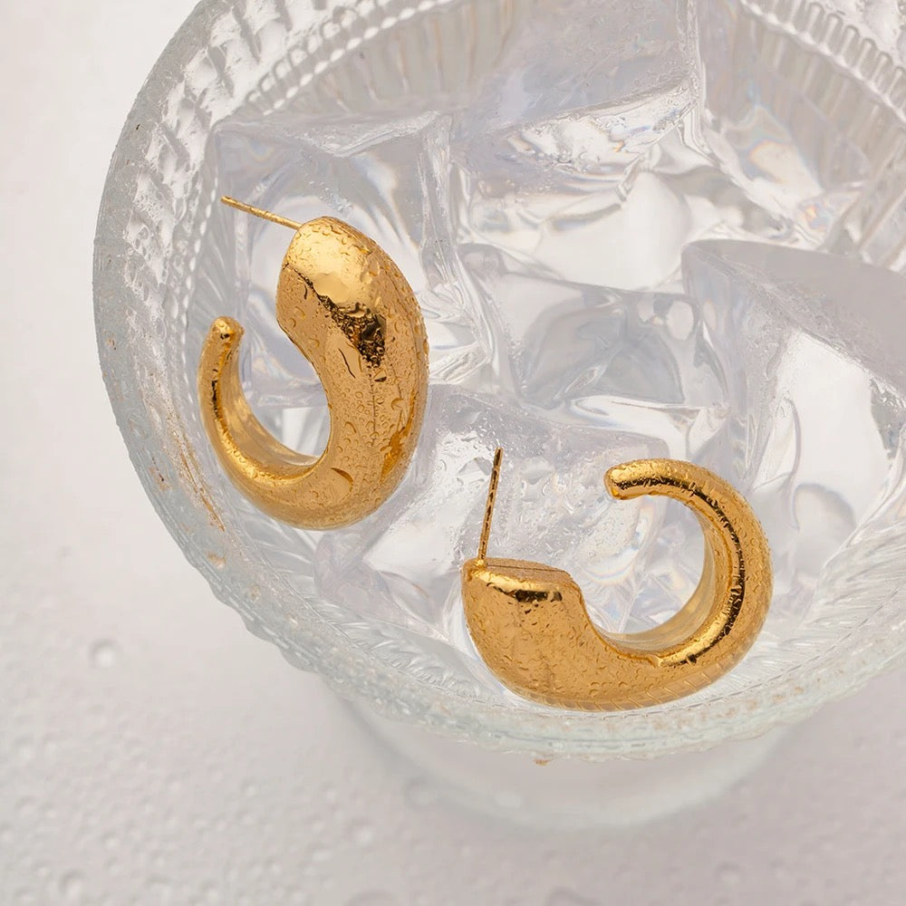 C SHAPE EARRING