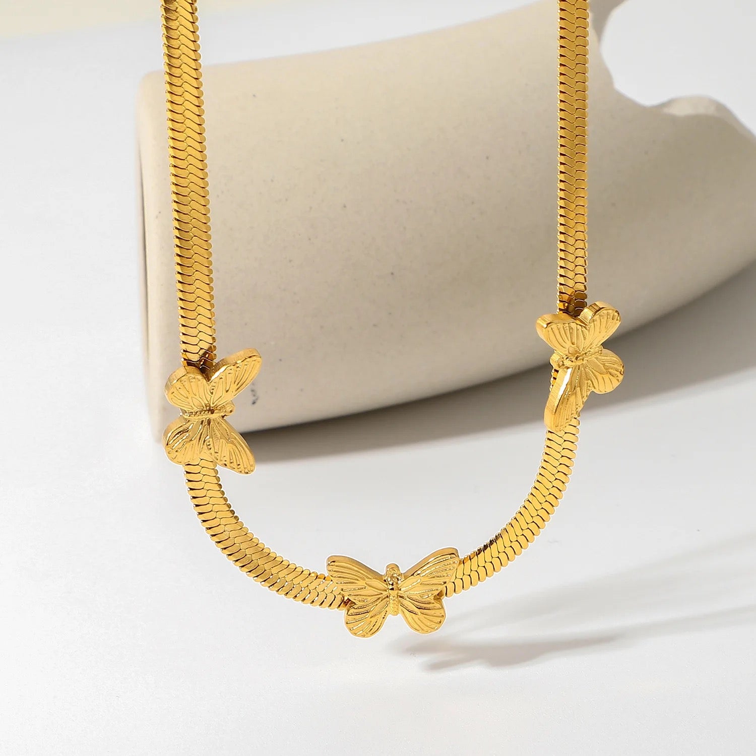 18K FLAT BUTTERFLY NECKLACE