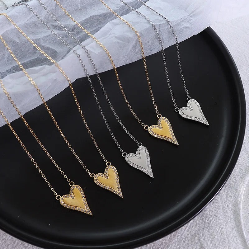 INLAID ZIRCON HEART NECKLACE