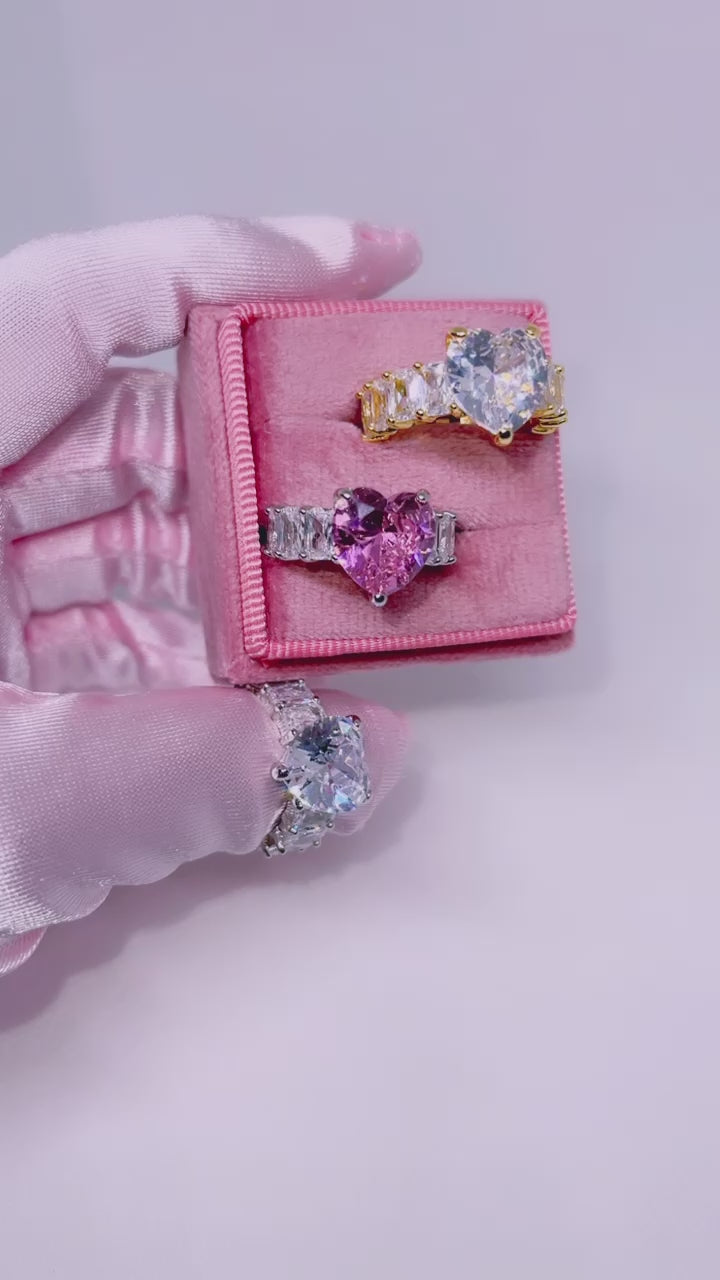 ADALIA HEART RING