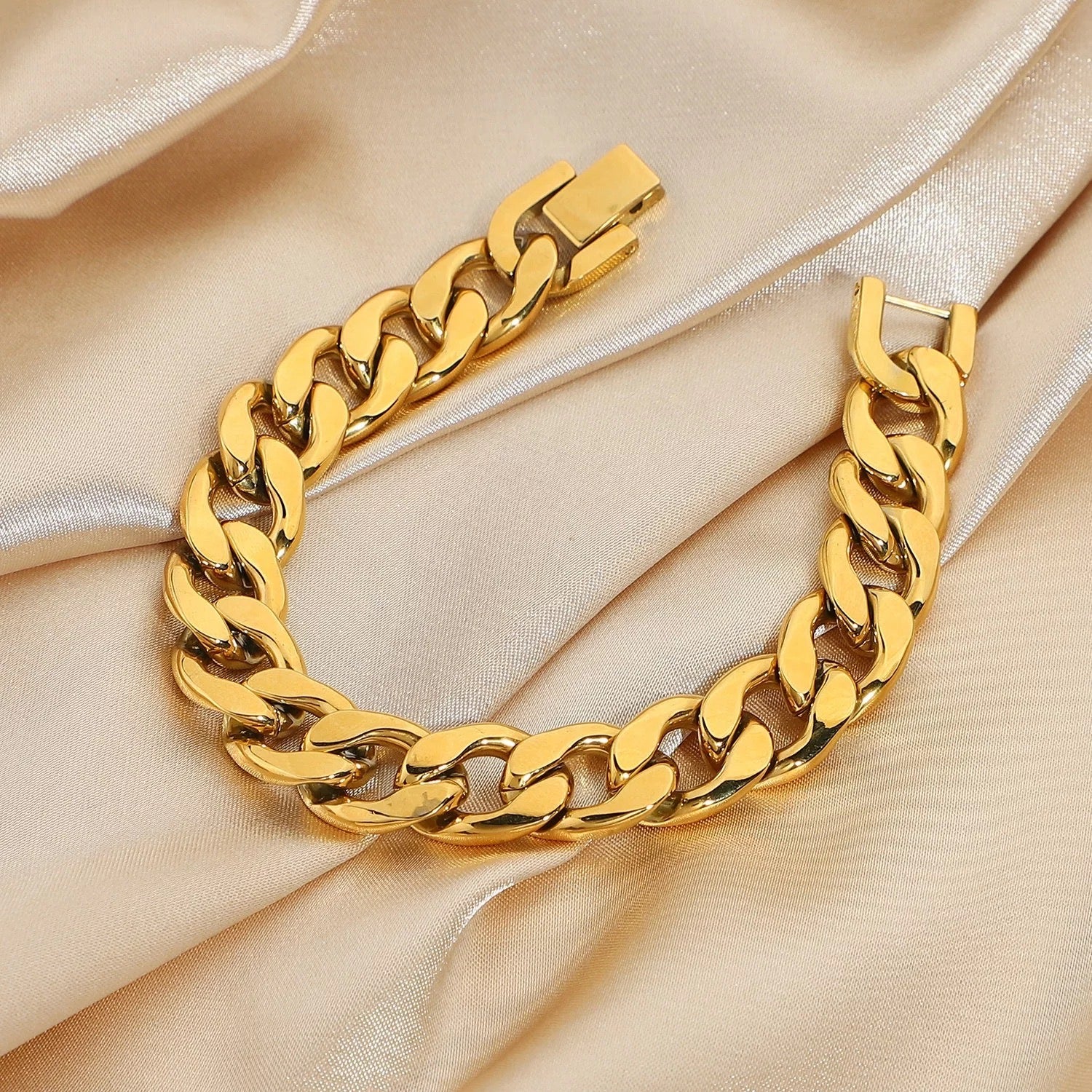 12MM CURB CHAIN BRACELET