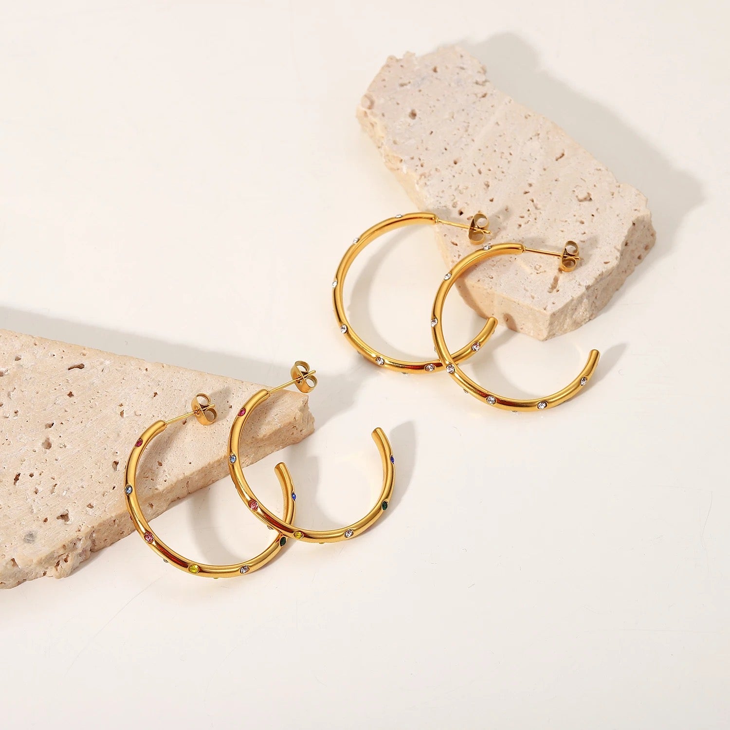 CAMILLA HOOP EARRING