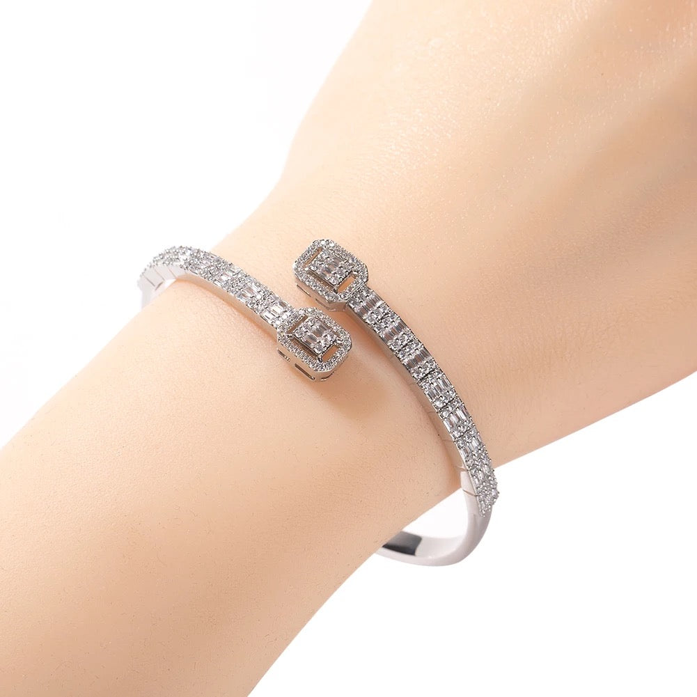 MEGAN ICY BANGLES