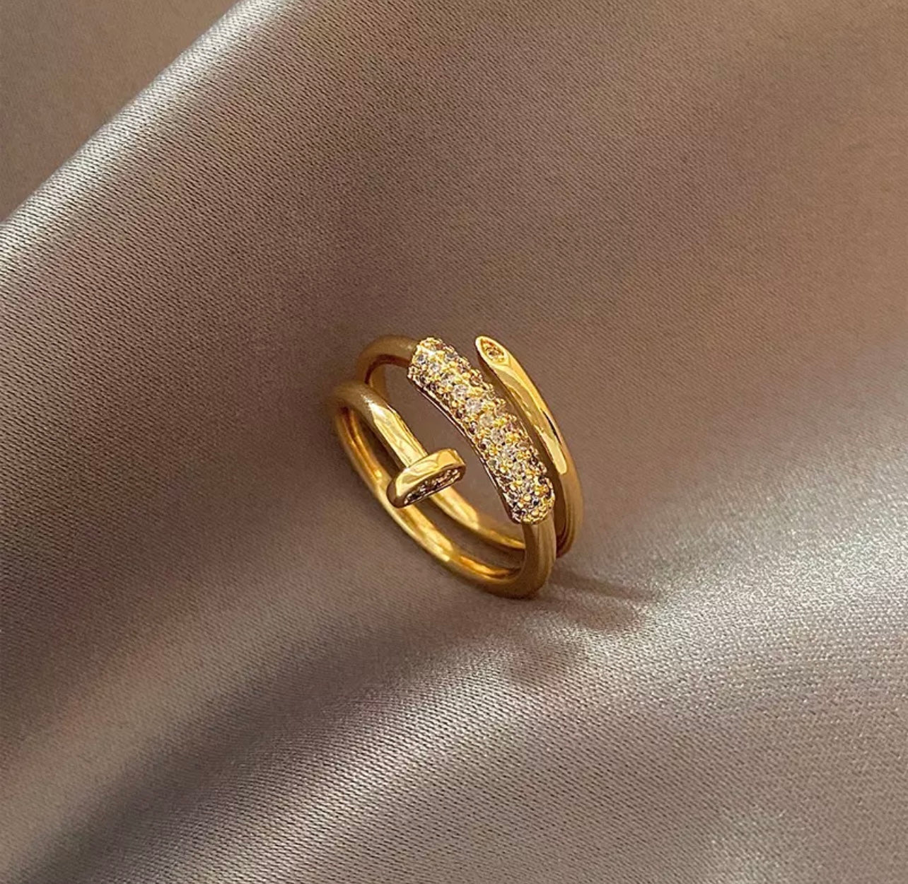 ADJUSTABLE NAIL RING
