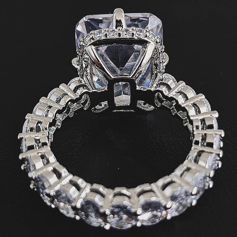 BRANDY DIAMANTÉ RING