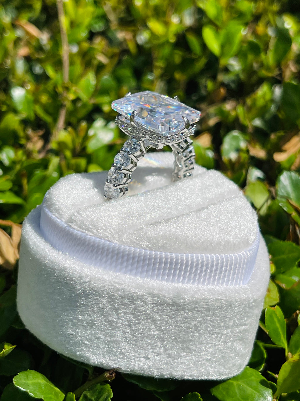 BRANDY DIAMANTÉ RING