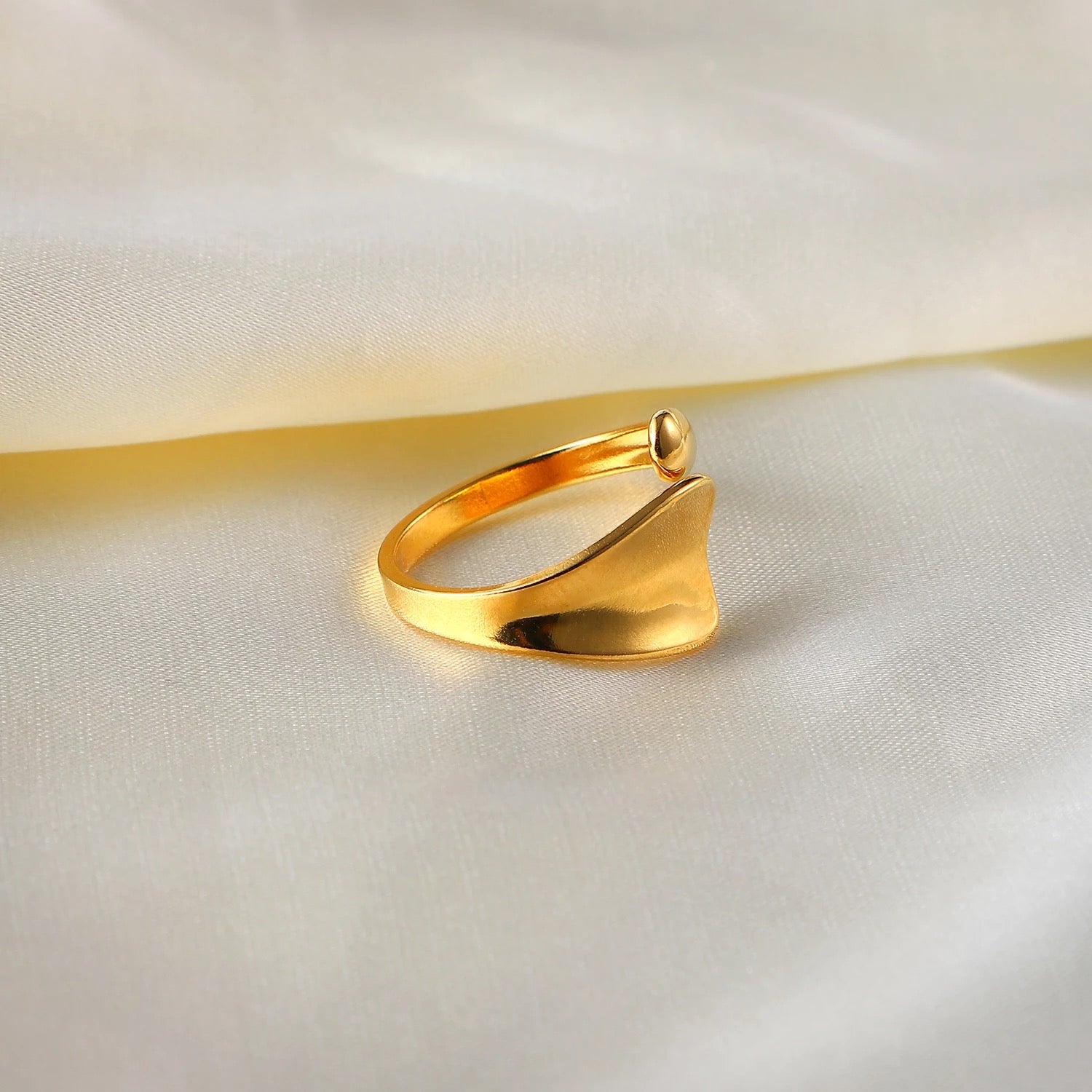MANDI ADJUSTABLE RING